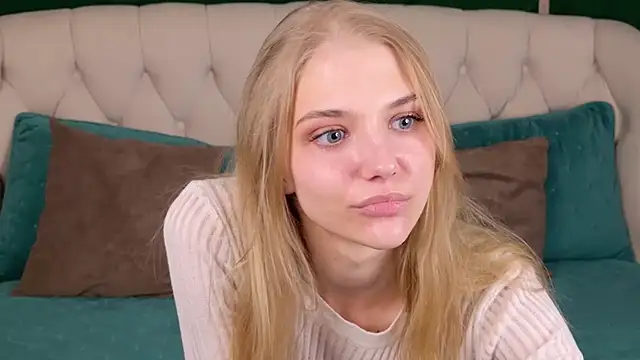 Snapshot of 4example_Chloe chatting on March 11, 8:26 pm 4example Chloe online show from March 11, 8:26 pm