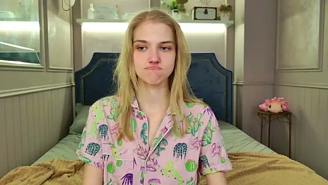 Snapshot of 4example_Chloe chatting on March 15, 10:21 am 4example Chloe online show from March 15, 10:21 am