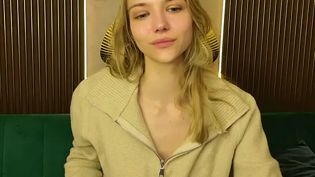 Snapshot of 4example_Chloe chatting on March 21, 10:42 am 4example Chloe online show from March 21, 10:42 am