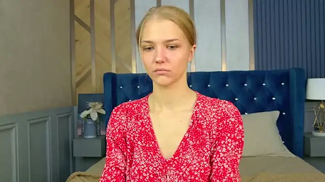 Snapshot of 4example_Chloe chatting on May 20, 5:35 am 4example Chloe online show from May 20, 5:35 am