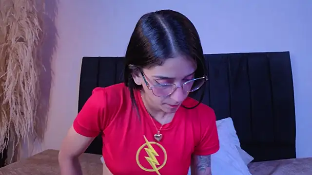 Snapshot of DanielaMonroe chatting on November 25, 9:04 pm DanielaMonroe online show from November 25, 9:04 pm