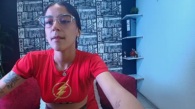 Snapshot of DanielaMonroe chatting on March 19, 9:30 pm DanielaMonroe online show from March 19, 9:30 pm