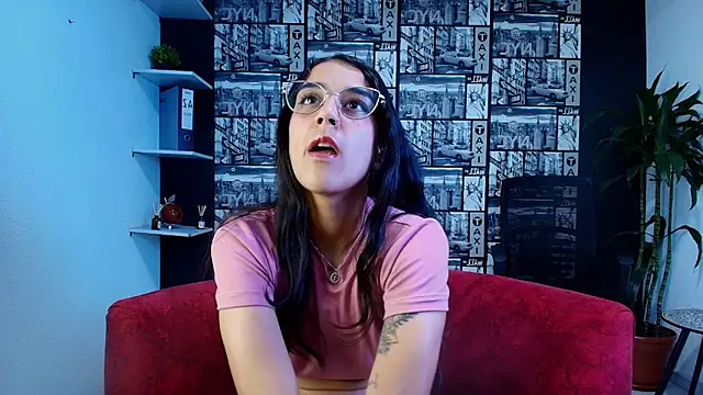 Snapshot of DanielaMonroe chatting on March 24, 10:48 pm DanielaMonroe online show from March 24, 10:48 pm