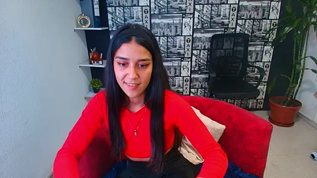 Snapshot of DanielaMonroe chatting on May 14, 11:00 pm DanielaMonroe online show from May 14, 11:00 pm