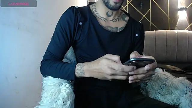 LickMyInk online show from January 9, 5:43 am