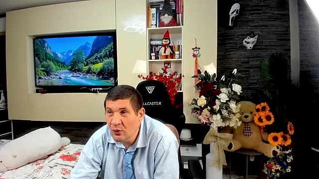 SpartacusDaddy48 online show from June 11, 2:53 am