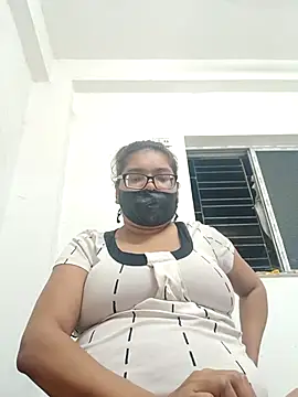 Elie couple143 online show from October 1, 6:03 pm