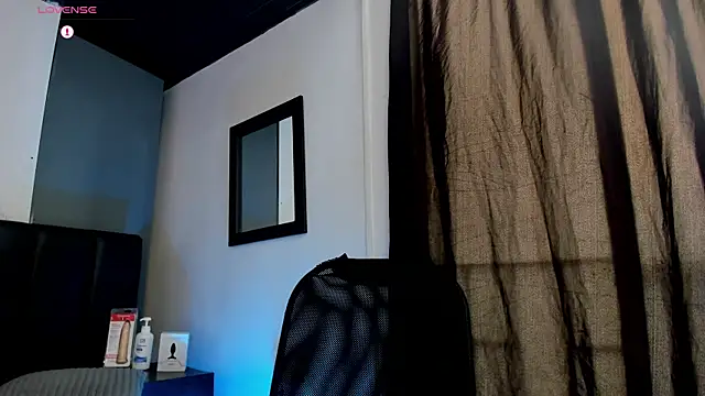 Maximo Wolff online show from October 2, 8:05 pm