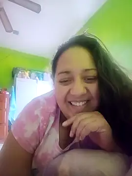 Snapshot of Caroomoom27 chatting on September 13, 9:14 pm Caroomoom27 online show from September 13, 9:14 pm