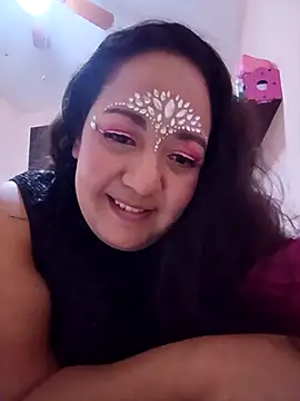 Snapshot of Caroomoom27 chatting on November 4, 2:10 am Caroomoom27 online show from November 4, 2:10 am