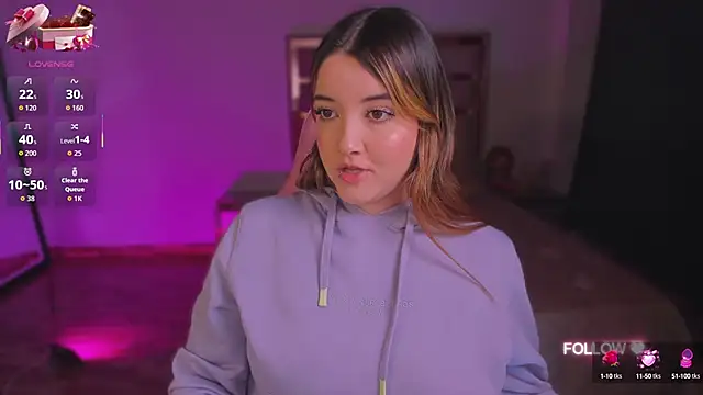 lunaarose online show from October 9, 4:21 am