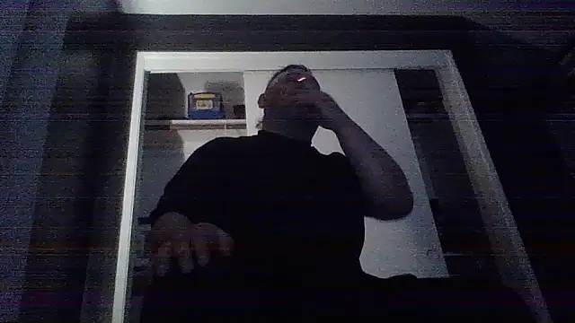 Snapshot of raredick chatting on March 20, 1:10 am raredick online show from March 20, 1:10 am