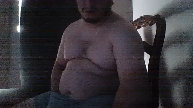 Snapshot of raredick chatting on April 10, 12:38 am raredick online show from April 10, 12:38 am