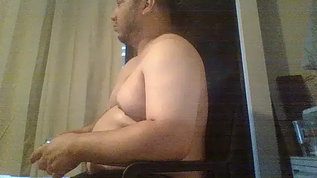 Snapshot of raredick chatting on April 16, 8:20 pm raredick online show from April 16, 8:20 pm