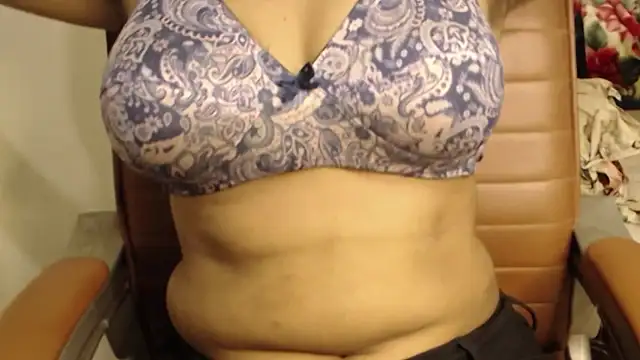 campornlive71 online show from March 3, 1:50 pm