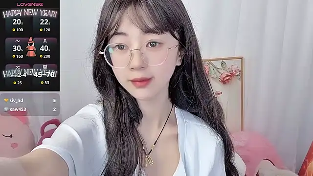 nini a online show from June 7, 11:41 pm
