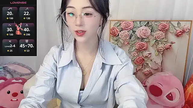 nini a online show from July 4, 1:17 pm