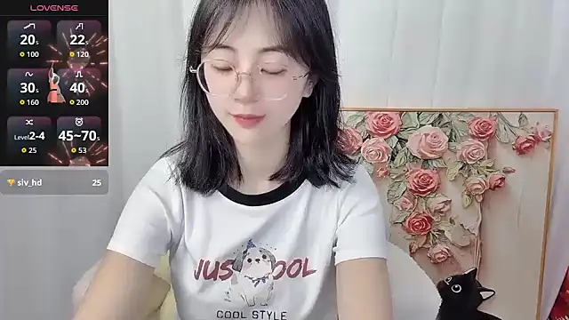 nini a online show from July 7, 12:20 pm