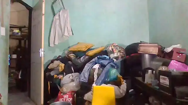 Snapshot of Nicky52 chatting on September 24, 4:32 pm Nicky52 online show from September 24, 4:32 pm