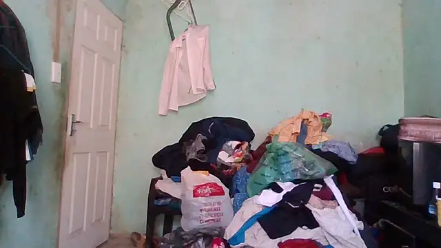 Snapshot of Nicky52 chatting on October 1, 10:21 am Nicky52 online show from October 1, 10:21 am