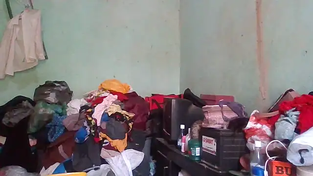 Snapshot of Nicky52 chatting on October 6, 8:12 am Nicky52 online show from October 6, 8:12 am