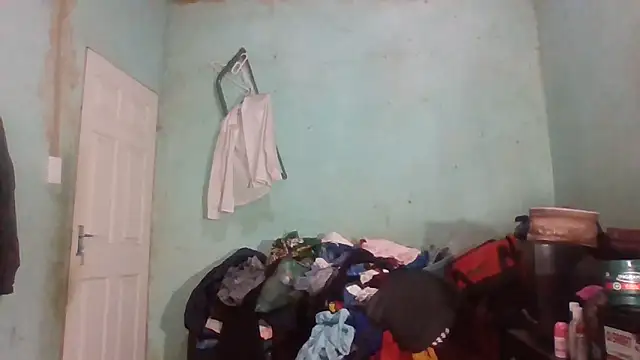 Snapshot of Nicky52 chatting on October 12, 5:17 am Nicky52 online show from October 12, 5:17 am