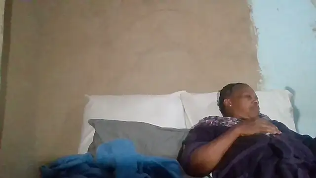 Snapshot of Nicky52 chatting on October 12, 5:23 pm Nicky52 online show from October 12, 5:23 pm