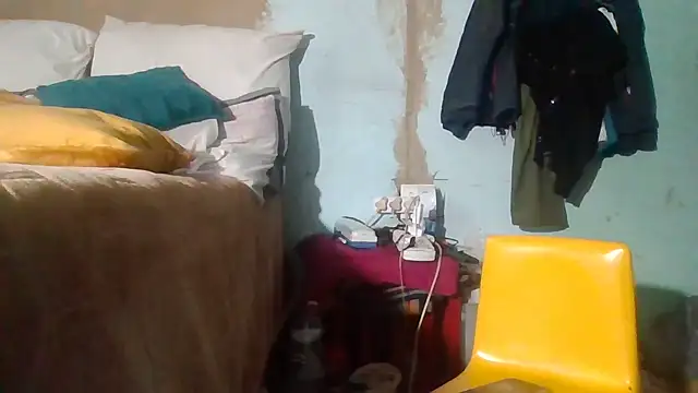 Snapshot of Nicky52 chatting on October 15, 3:45 pm Nicky52 online show from October 15, 3:45 pm