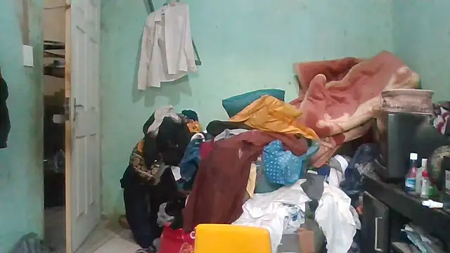 Snapshot of Nicky52 chatting on October 16, 3:51 am Nicky52 online show from October 16, 3:51 am