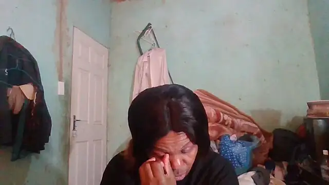 Snapshot of Nicky52 chatting on October 18, 8:37 am Nicky52 online show from October 18, 8:37 am