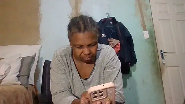 Snapshot of Nicky52 chatting on May 13, 11:22 pm Nicky52 online show from May 13, 11:22 pm