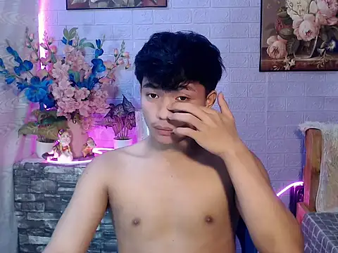 Snapshot of mostwantedtwink chatting on July 12, 5:15 pm mostwantedtwink online show from July 12, 5:15 pm