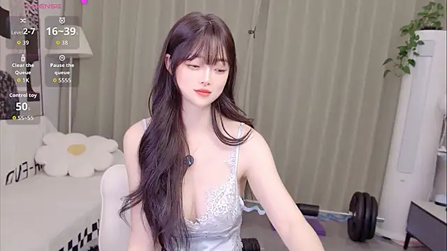 uikyy1 online show from May 15, 8:10 am