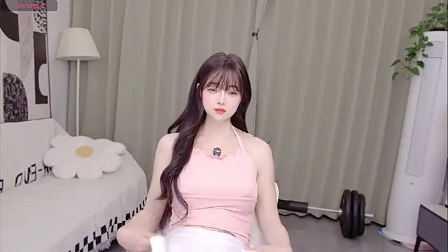 uikyy1 online show from May 17, 1:40 pm