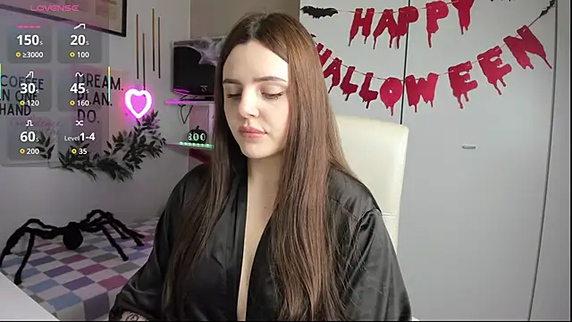 Snapshot of LiaWoow chatting on October 25, 6:43 am LiaWoow online show from October 25, 6:43 am