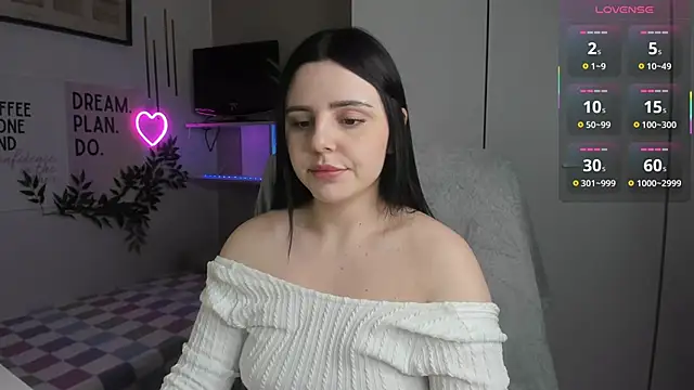 Snapshot of LiaWoow chatting on November 11, 2:39 pm LiaWoow online show from November 11, 2:39 pm