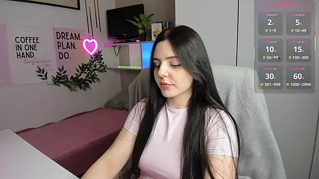 Snapshot of LiaWoow chatting on December 2, 2:45 pm LiaWoow online show from December 2, 2:45 pm