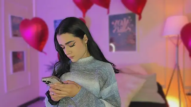 Snapshot of emma_soul1 chatting on February 14, 7:32 pm emma soul1 online show from February 14, 7:32 pm