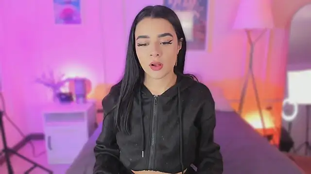 Snapshot of emma_soul1 chatting on March 19, 1:15 pm emma soul1 online show from March 19, 1:15 pm