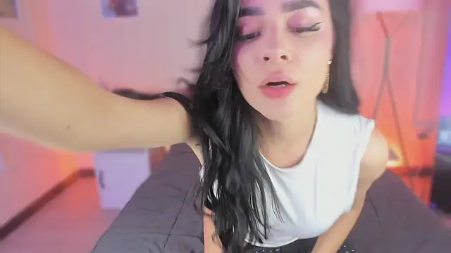 Snapshot of emma_soul1 chatting on March 24, 7:41 pm emma soul1 online show from March 24, 7:41 pm