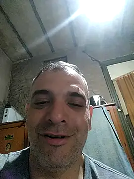 jonas20900 online show from December 14, 8:52 am