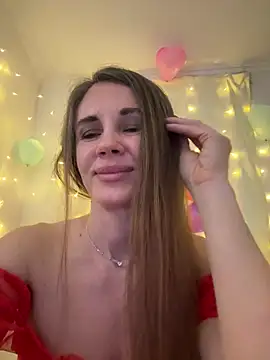 Snapshot of LucieMack chatting on February 12, 2:56 pm LucieMack online show from February 12, 2:56 pm