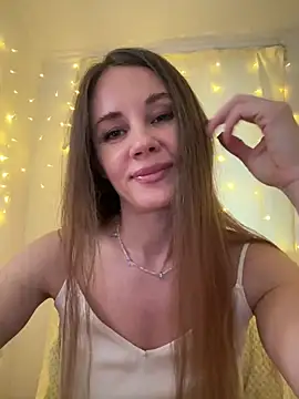 Snapshot of LucieMack chatting on February 26, 2:38 pm LucieMack online show from February 26, 2:38 pm