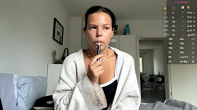 MaydaCornwall online show from September 30, 7:02 am