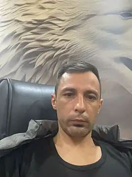 Crayz3377 online show from April 2, 4:43 am