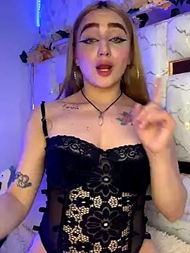 Sara Sophia420 online show from October 10, 11:15 pm