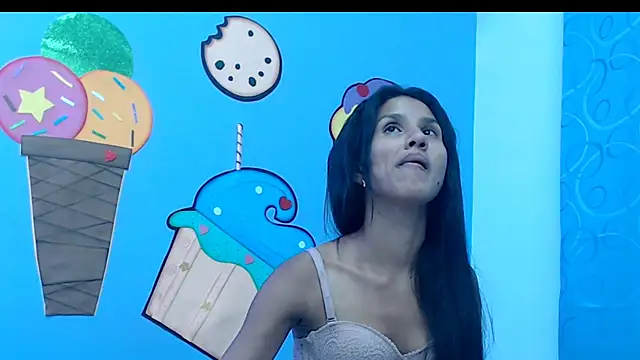 Snapshot of celesteskinny18 chatting on September 19, 8:20 pm celesteskinny18 online show from September 19, 8:20 pm
