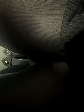 Snapshot of HiddenHoneyLDN chatting on September 9, 9:09 am HiddenHoneyLDN online show from September 9, 9:09 am