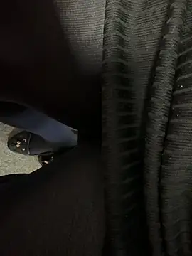 Snapshot of HiddenHoneyLDN chatting on September 11, 9:31 am HiddenHoneyLDN online show from September 11, 9:31 am