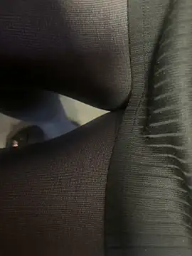 Snapshot of HiddenHoneyLDN chatting on September 16, 8:48 am HiddenHoneyLDN online show from September 16, 8:48 am